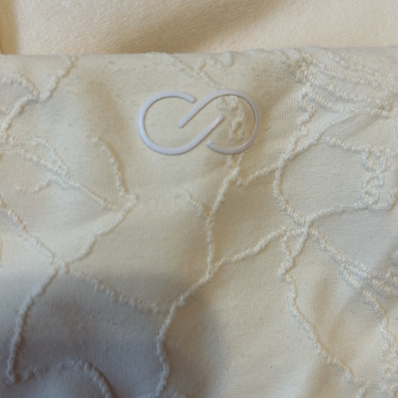 2 Carrie underwood workout leggings/capris - Picture 7 of 7